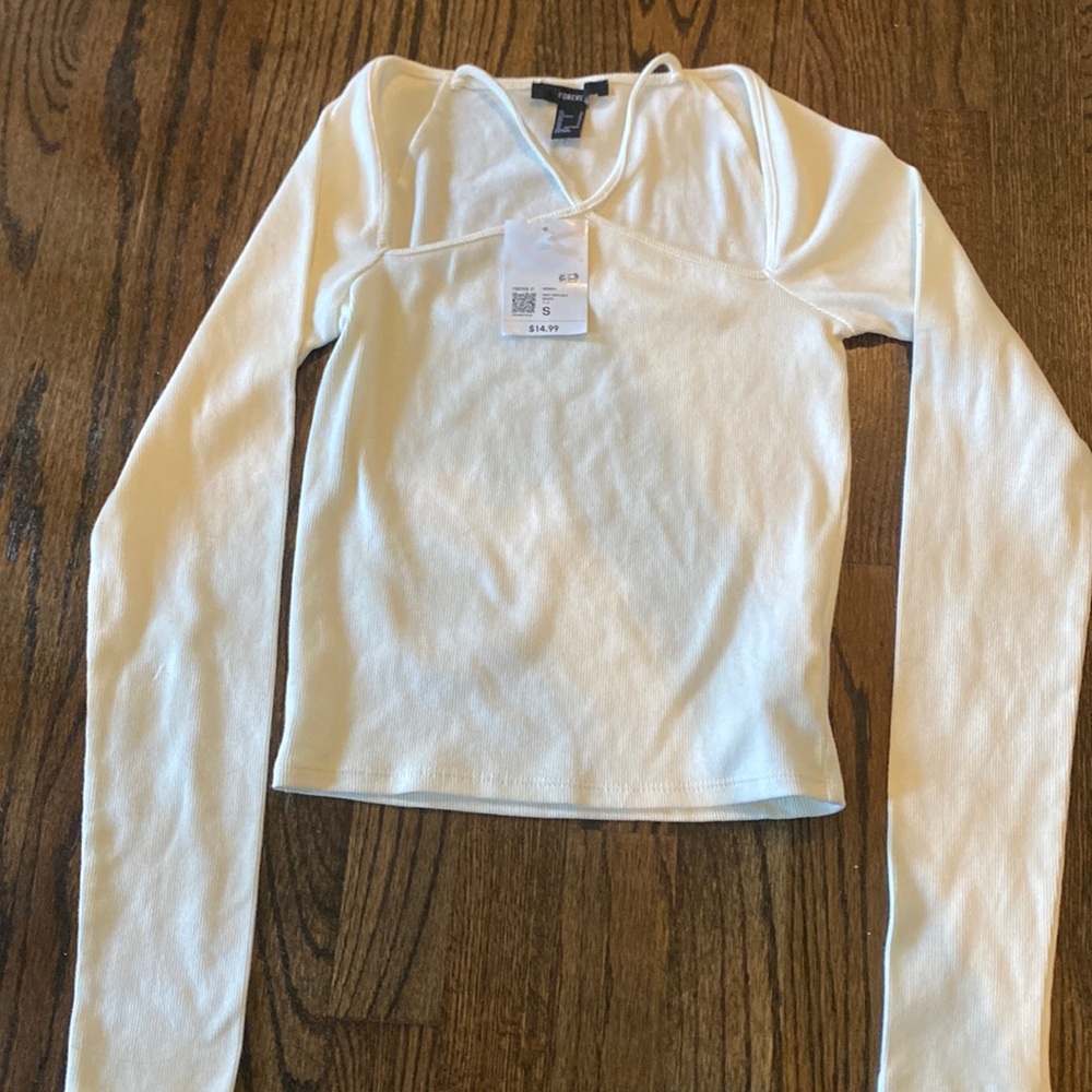NEW Forever 21 White Top with Cutout (S)